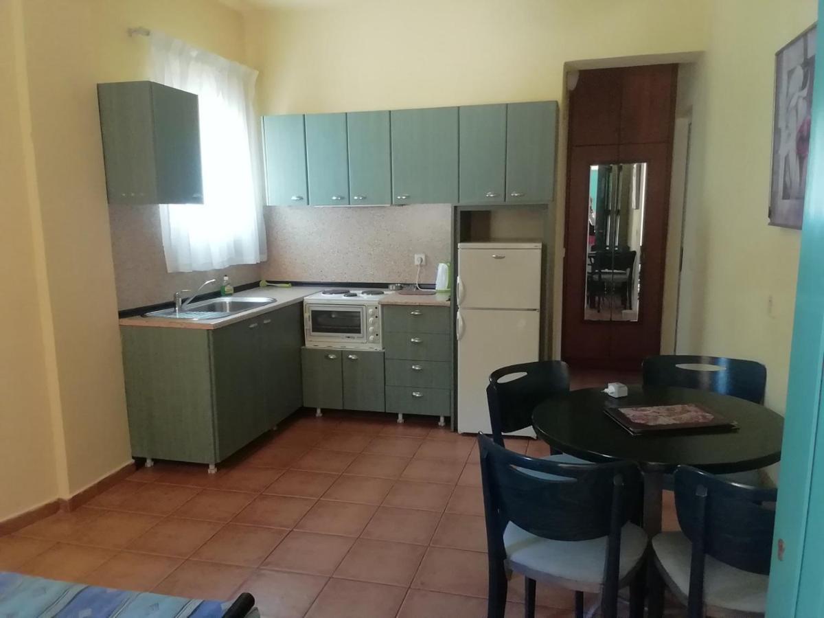 Poseidon Apartments 阿齐欧斯·贡多斯 外观 照片